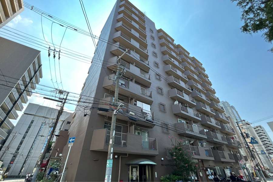 メゾン北梅田の外観（北側から）