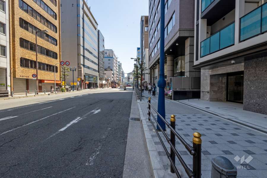 敷地北側の前面道路