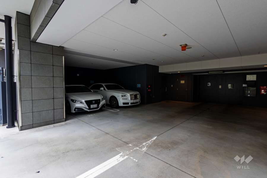 敷地内駐車場（屋内平面式、屋内機械式）