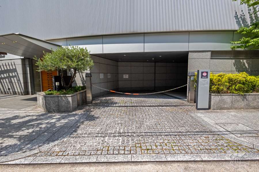 駐車場の出入り口