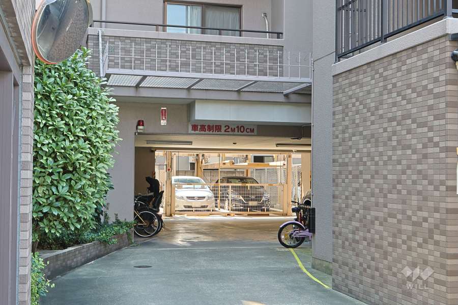 駐車場の出入り口