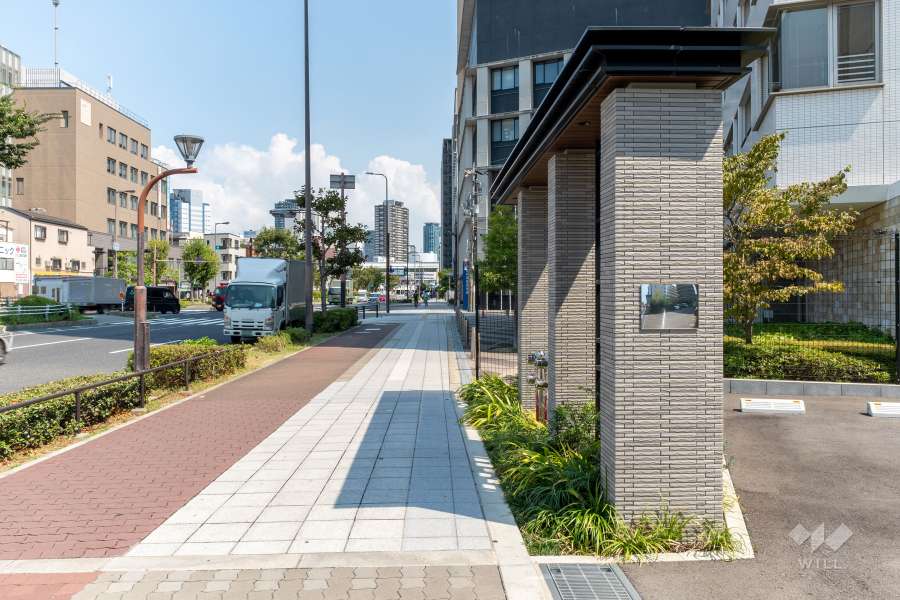 敷地北西側の前面道路　