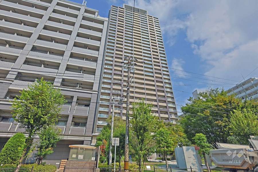 福島ガーデンズタワーの外観（南西側から）