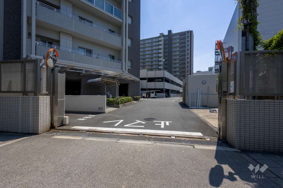 駐車場の出入り口