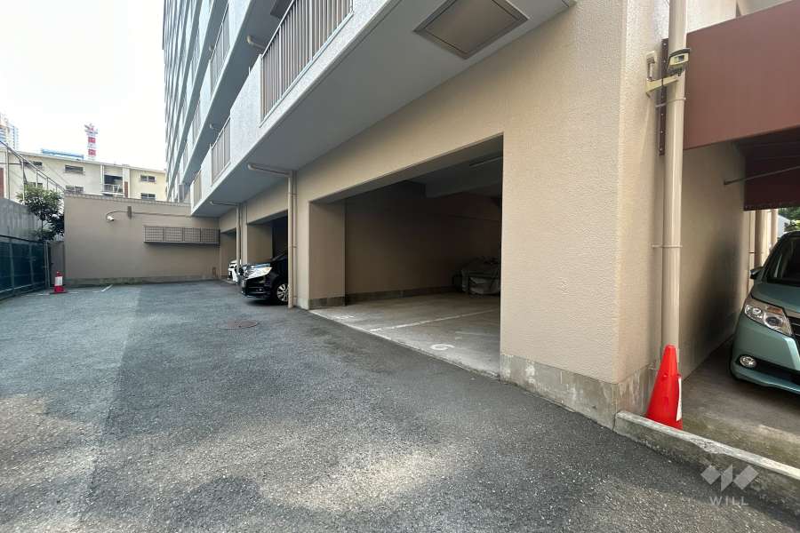 敷地内駐車場（屋内平面式）