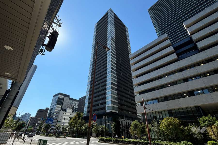 グランドメゾン新梅田タワーの外観（北東側から）