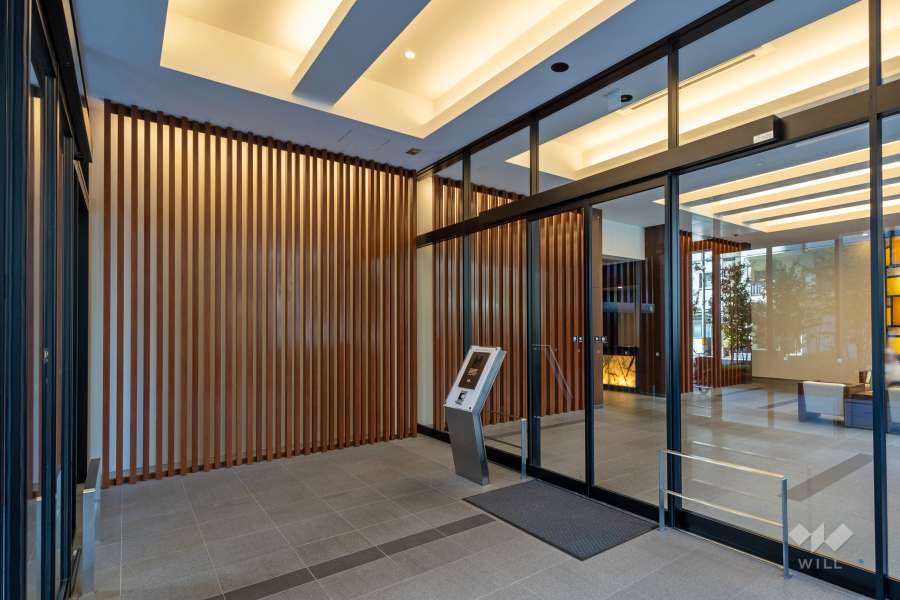 エントランスはオートロック付きです。