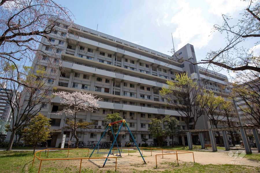 リバーサイドほんじょうの外観（北西側から）