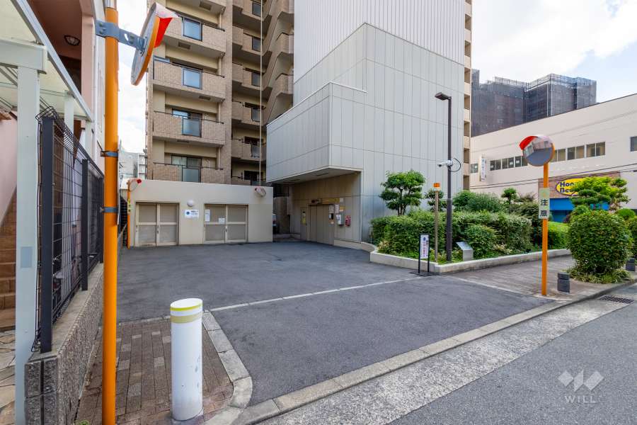 駐車場の出入り口