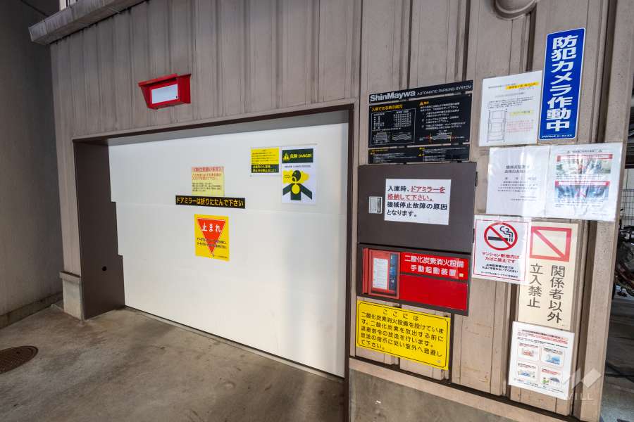 敷地内駐車場（屋内機械式）