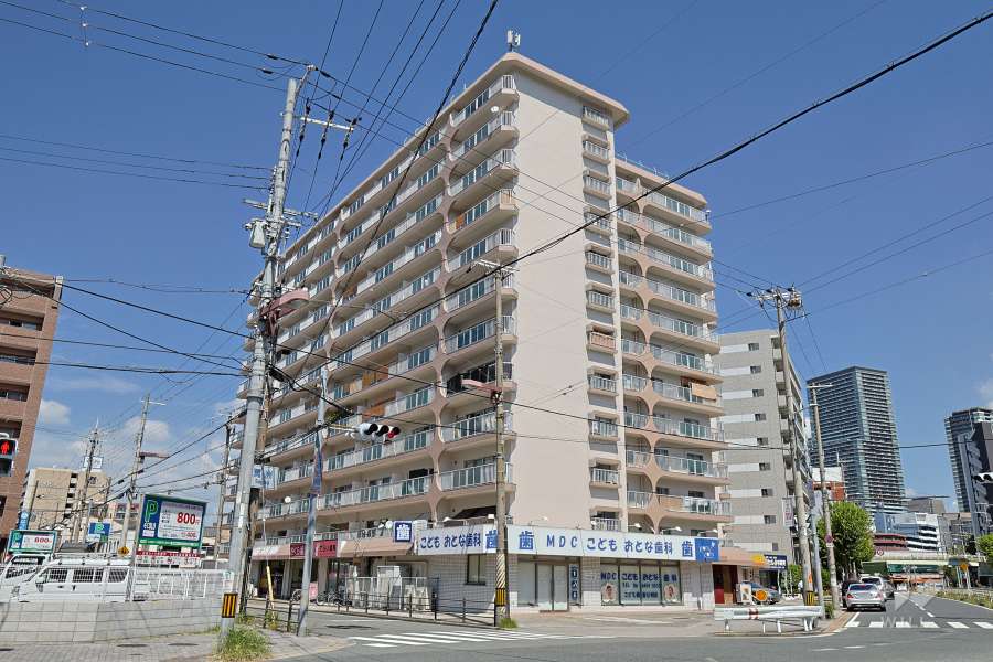 福島スカイハイツの外観（南西側から）