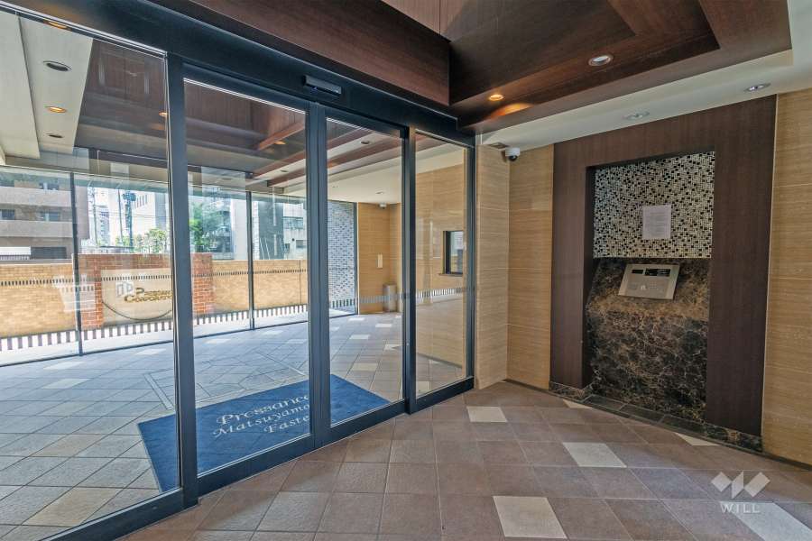 エントランスはオートロック付きです。