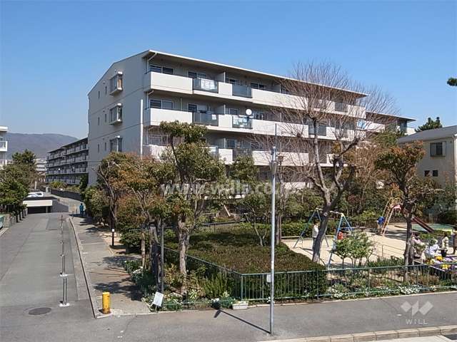 カネボウ芦屋アーバンプラザの外観（南西側から）
