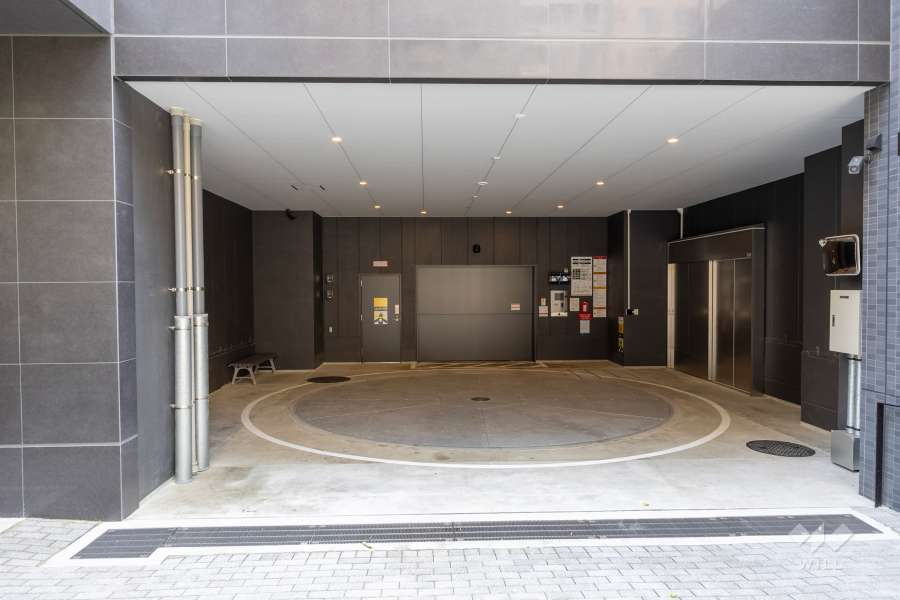 敷地内駐車場（屋内機械式）