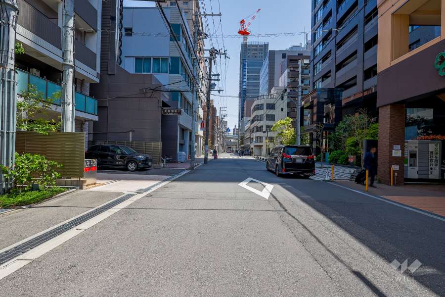 敷地南側の前面道路