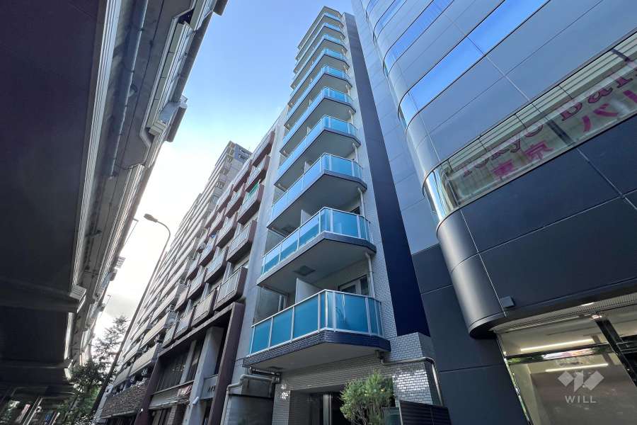 ログ初台の外観（南東側から）