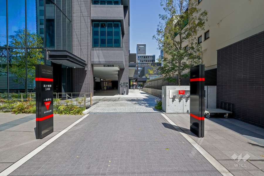 駐車場の出入り口