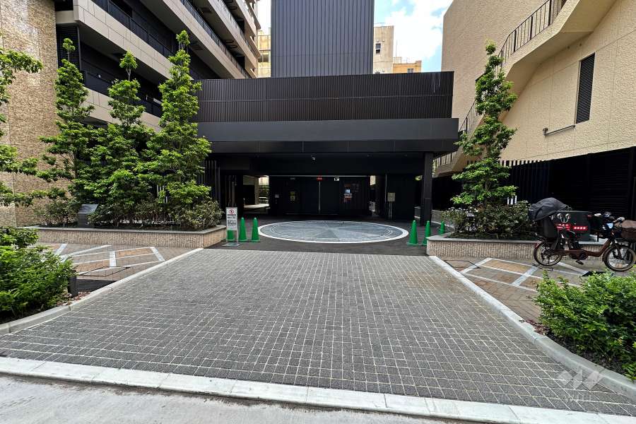 駐車場の出入り口・敷地内駐車場（屋内機械式）