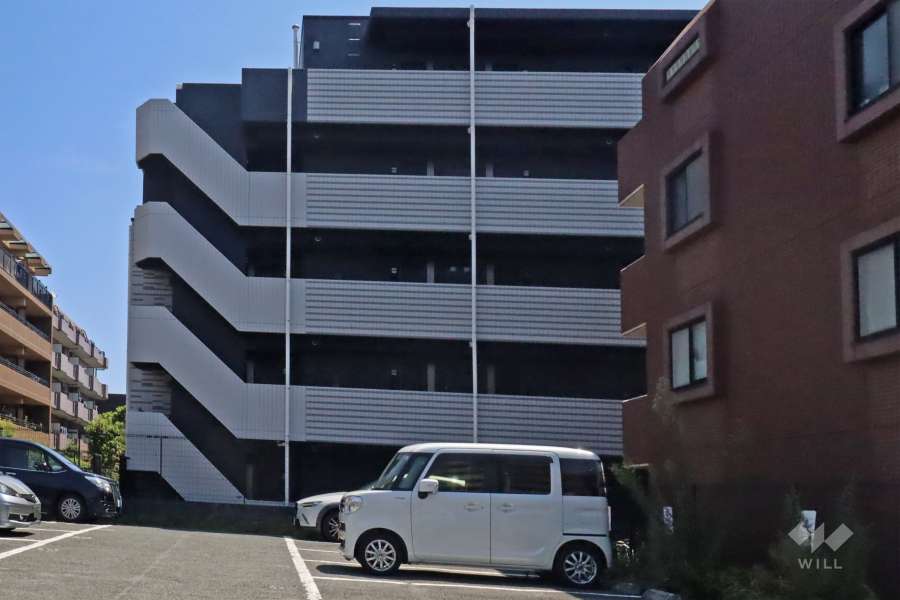 ロアール武蔵中原の外観(西側から)