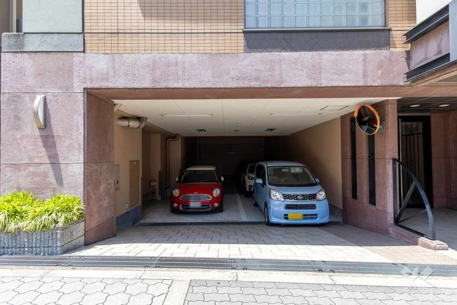 敷地内駐車場（屋内平面式）