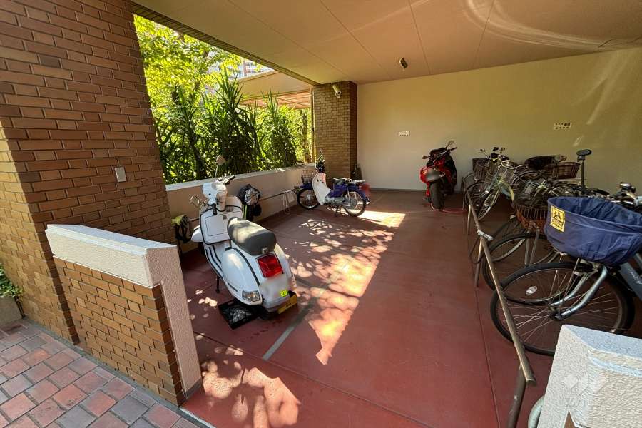 バイク置場