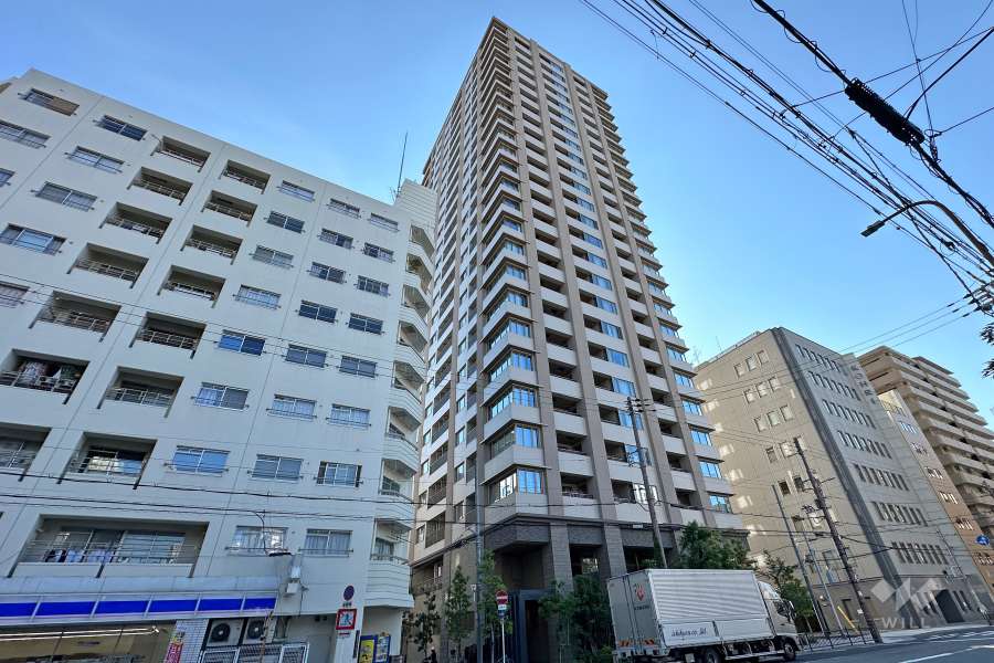 ウエリスタワー京町堀の外観（東側から）