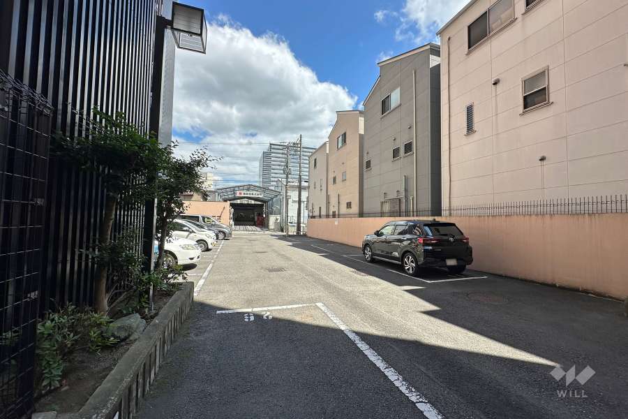 敷地内駐車場（屋外平面式）