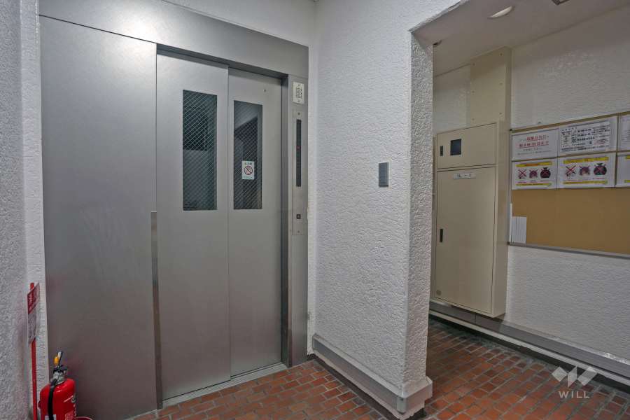 エントランス内