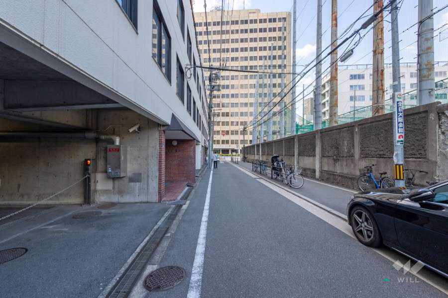 敷地東側の前面道路　
