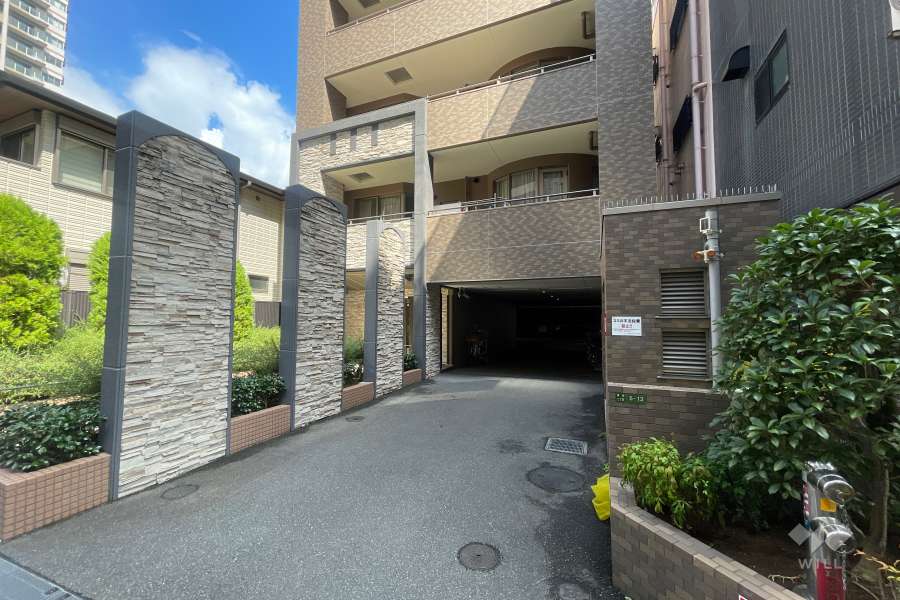 駐車場の出入口