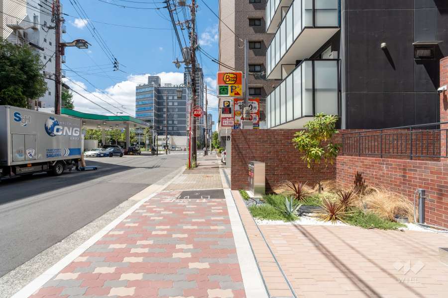 敷地南東側の前面道路