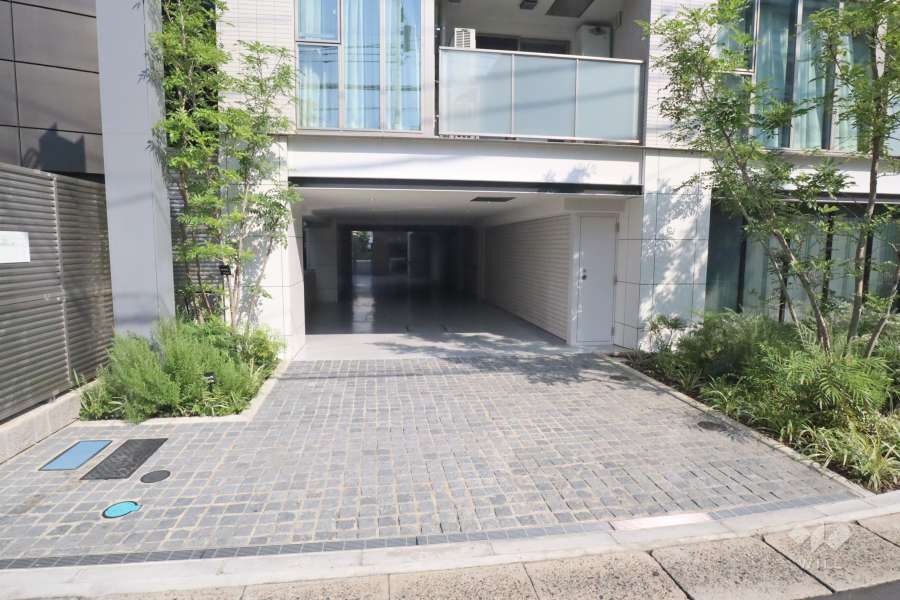 駐車場の出入り口