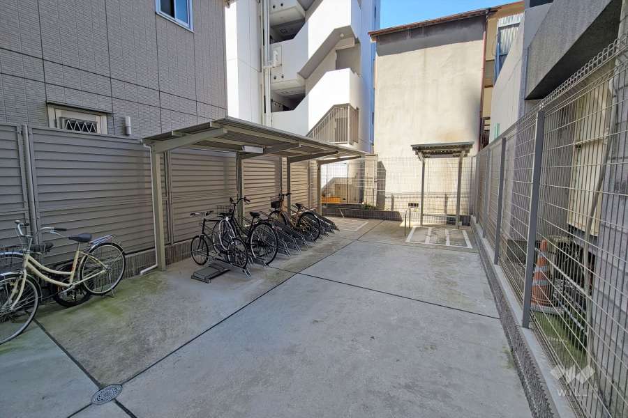 屋外駐輪場