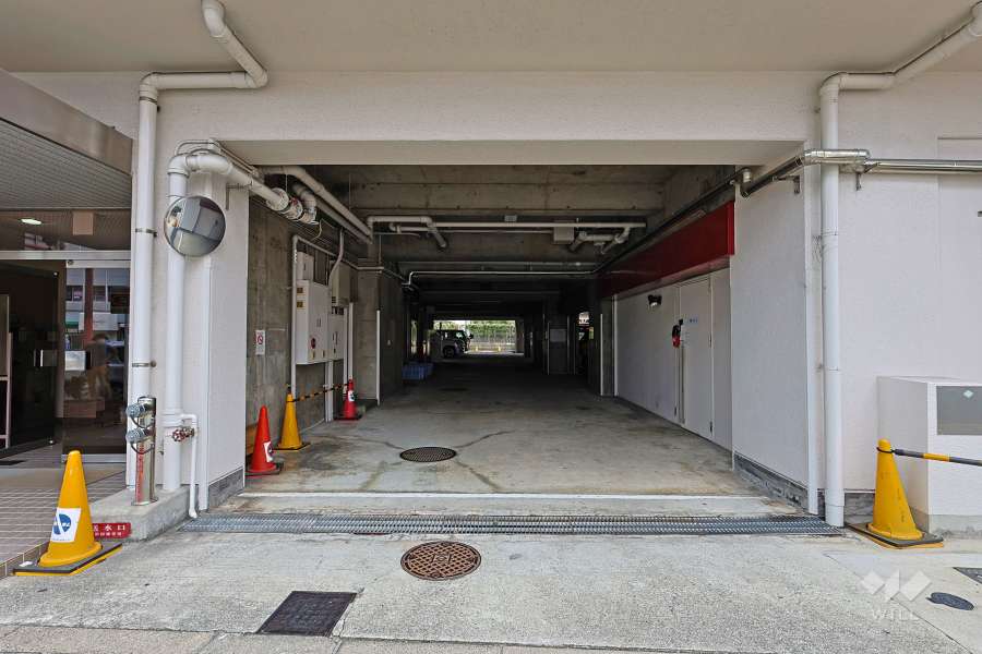 駐車場の出入り口