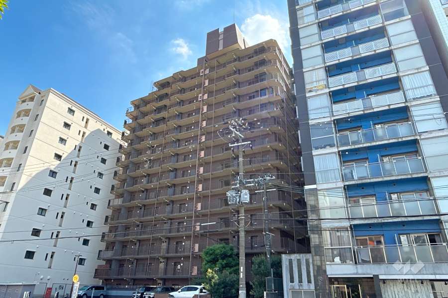 レック北梅田の外観（北西側から）　
