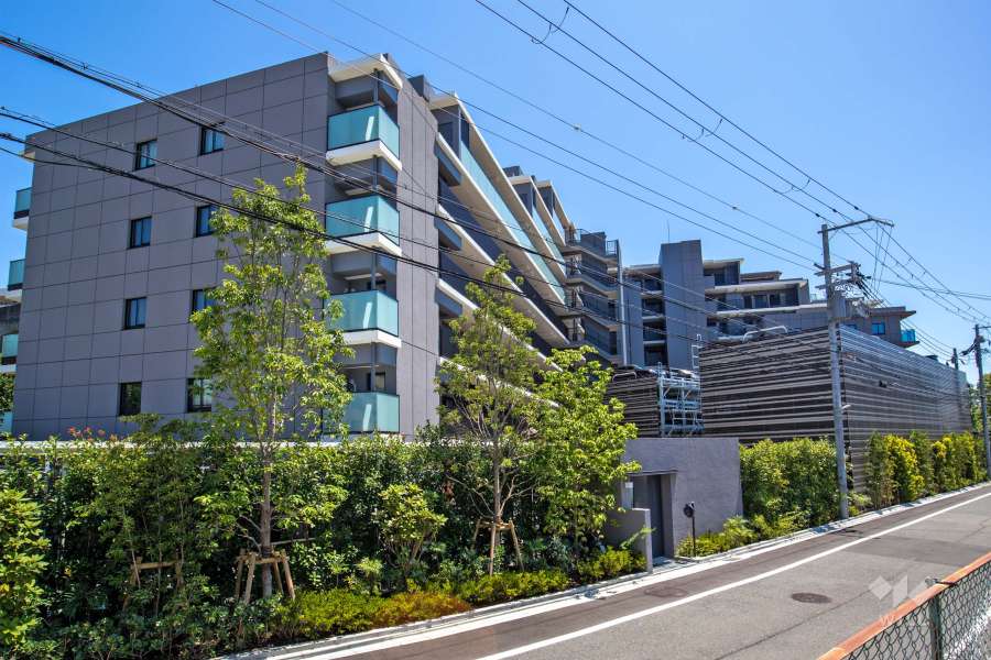 プラウド吹田の外観（北側から）