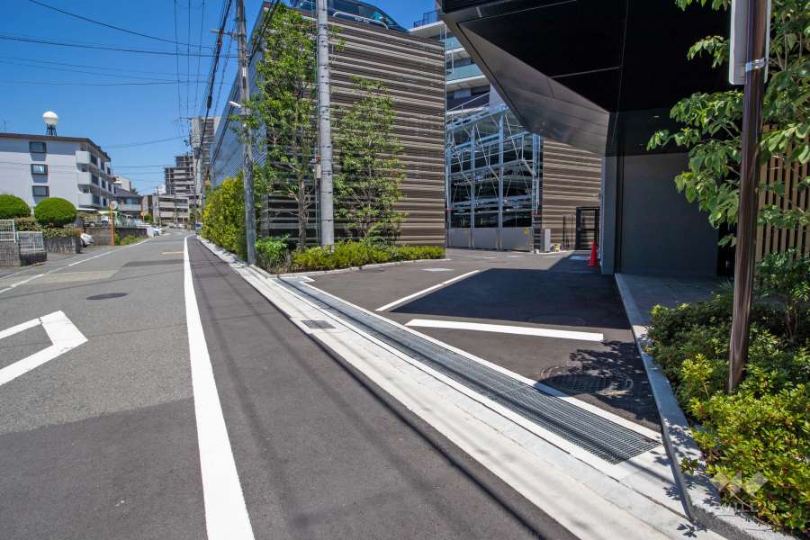 駐車場の出入り口