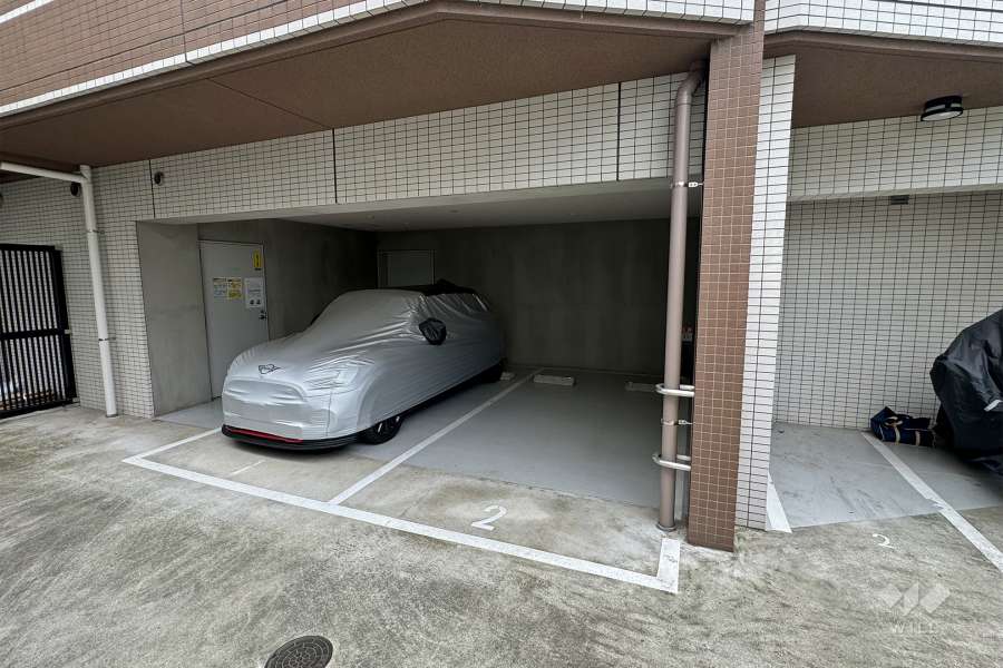 敷地内駐車場（屋内平面式）