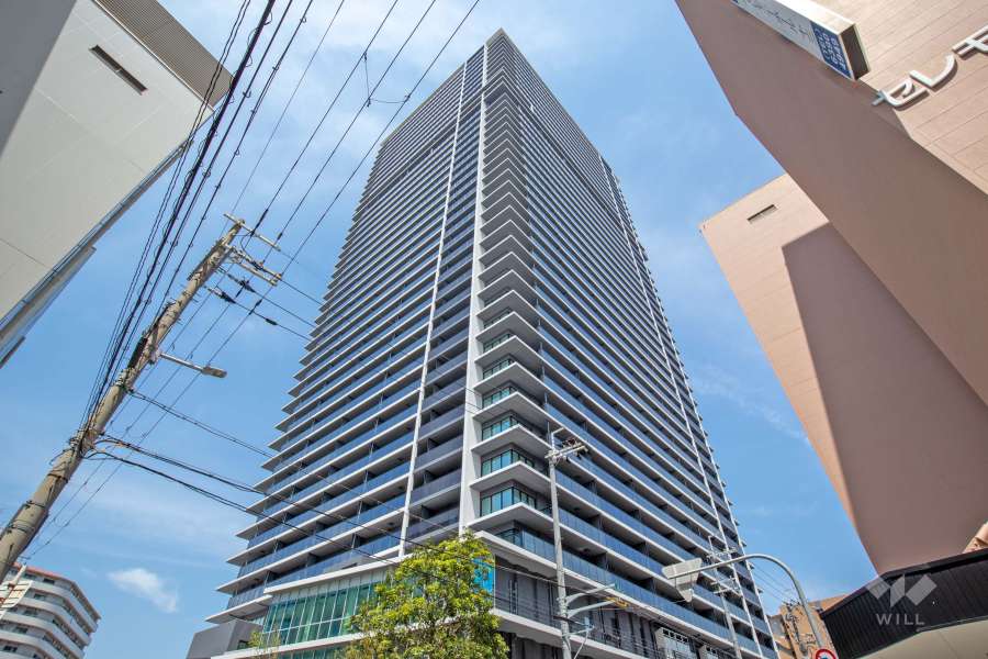 ジオタワー大阪十三の外観（南側から）