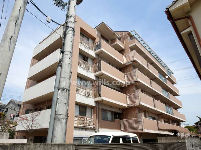 ユニーブル雲雀丘の外観（南西側から）