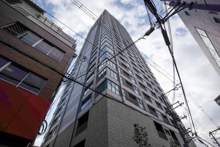 ザ・パークハウス大阪梅田タワーの外観（北側から）