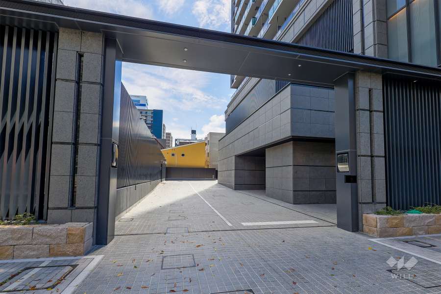 駐車場の出入り口　