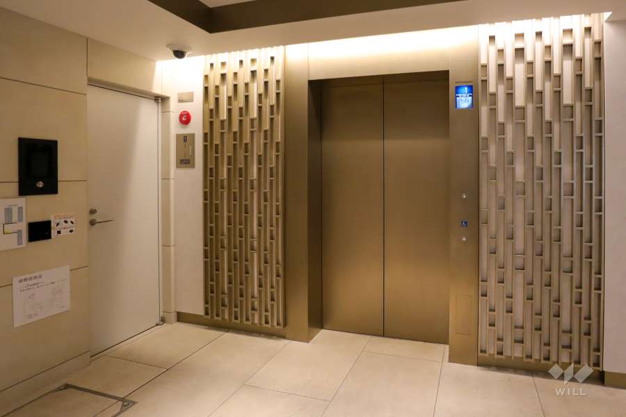 デザインウォールなど意匠にこだわったエレベーターホール