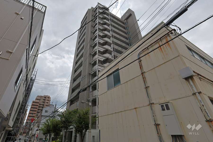 グランドハイツ龍造寺谷町六丁目の外観（北東側から）