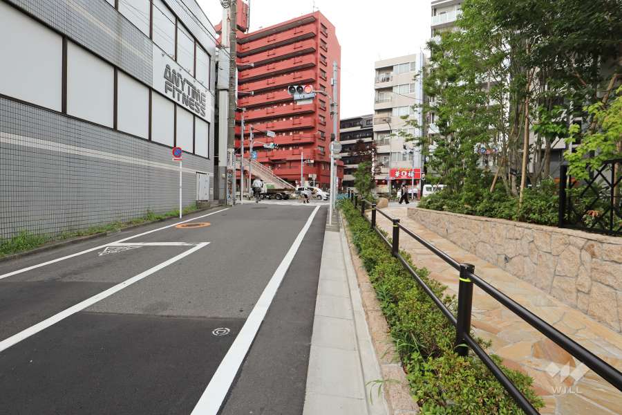 敷地東側の前面道路