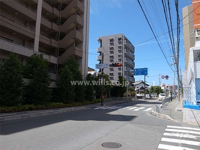 敷地の東側には国道176号線が走っています。