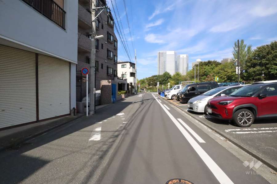 敷地南東側の前面道路　
