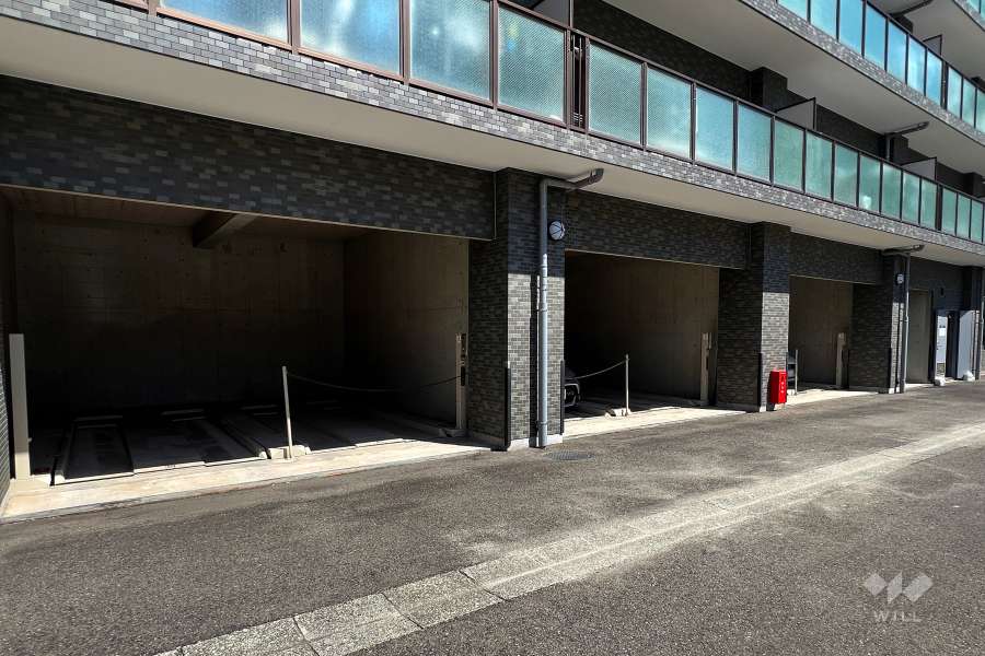 敷地内駐車場（屋内機械式）