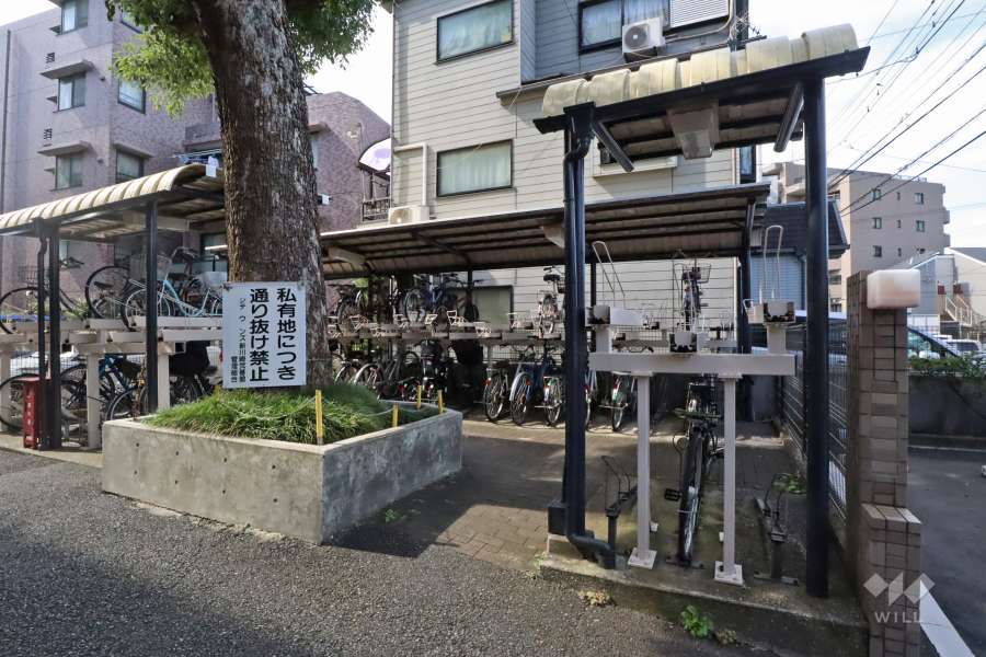 駐輪場（ルーフ付き）