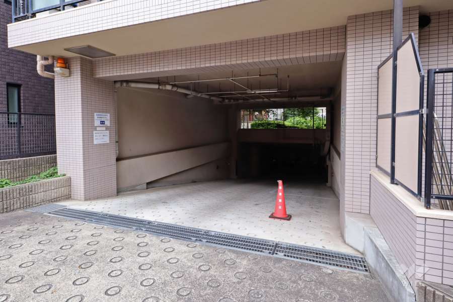駐車場の出入り口